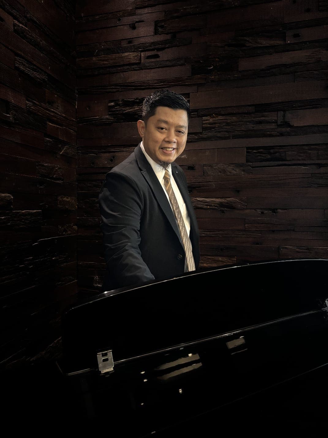 Rian Mohamad Yusuf - Komisaris Utama